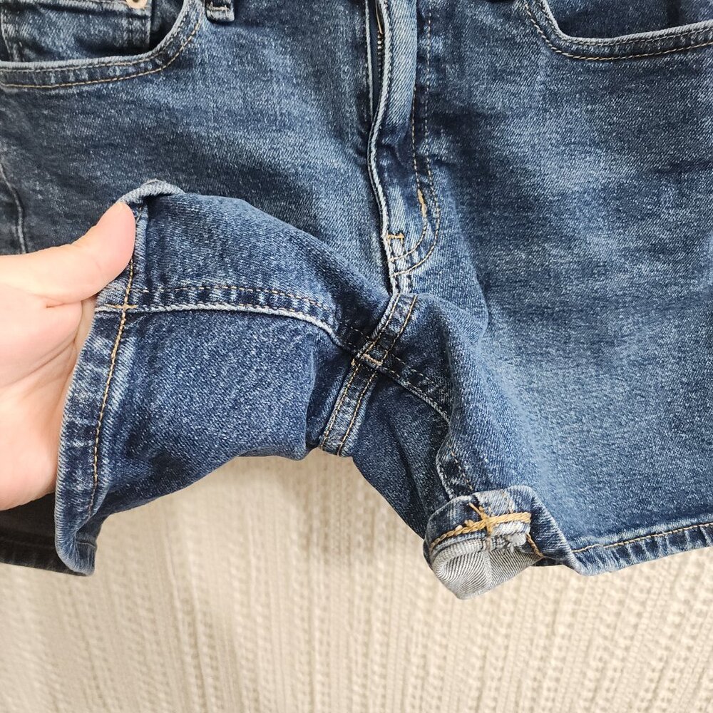 Calvin Klein Jeans Women’s High Rise Denim Shorts Size 4 Medium Wash Vintage - Picture 7 of 10